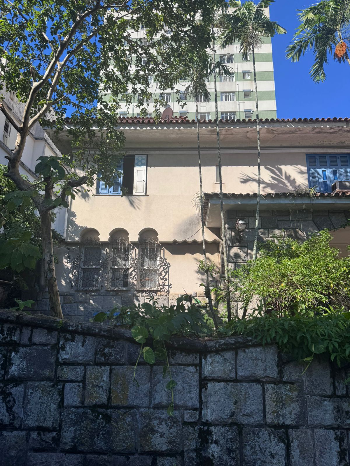 Rua Viúva Lacerda N.º 196 – Humaitá – Rio De Janeiro/RJ